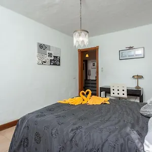Longa Villa